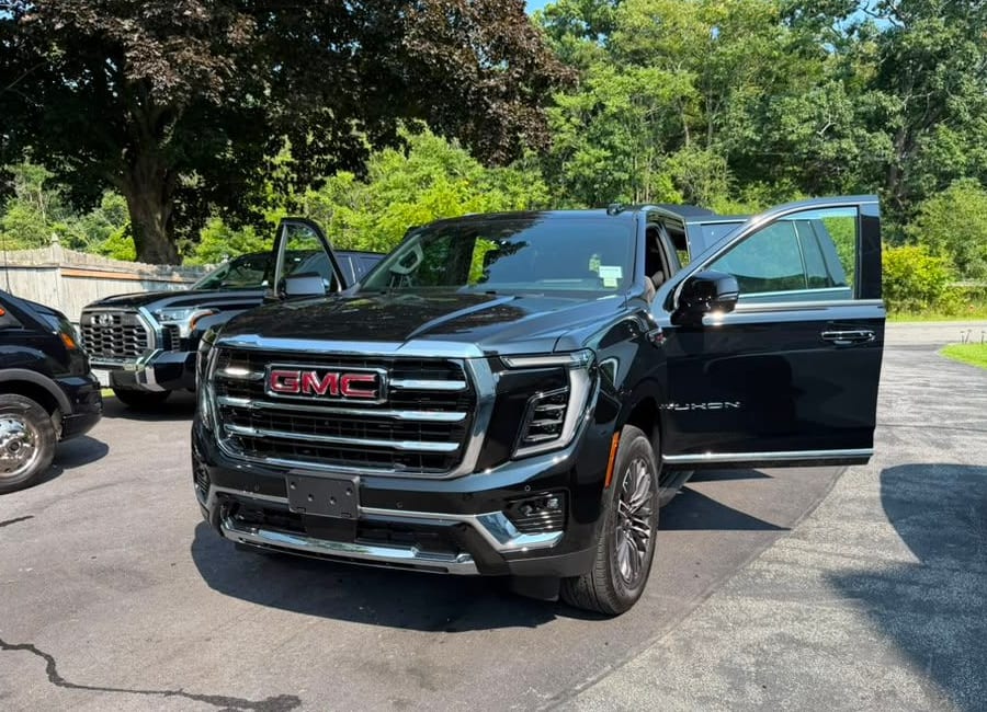 GMC Yukon Denali Stretch Limo exterior, part of the NJ.Limo fleet
