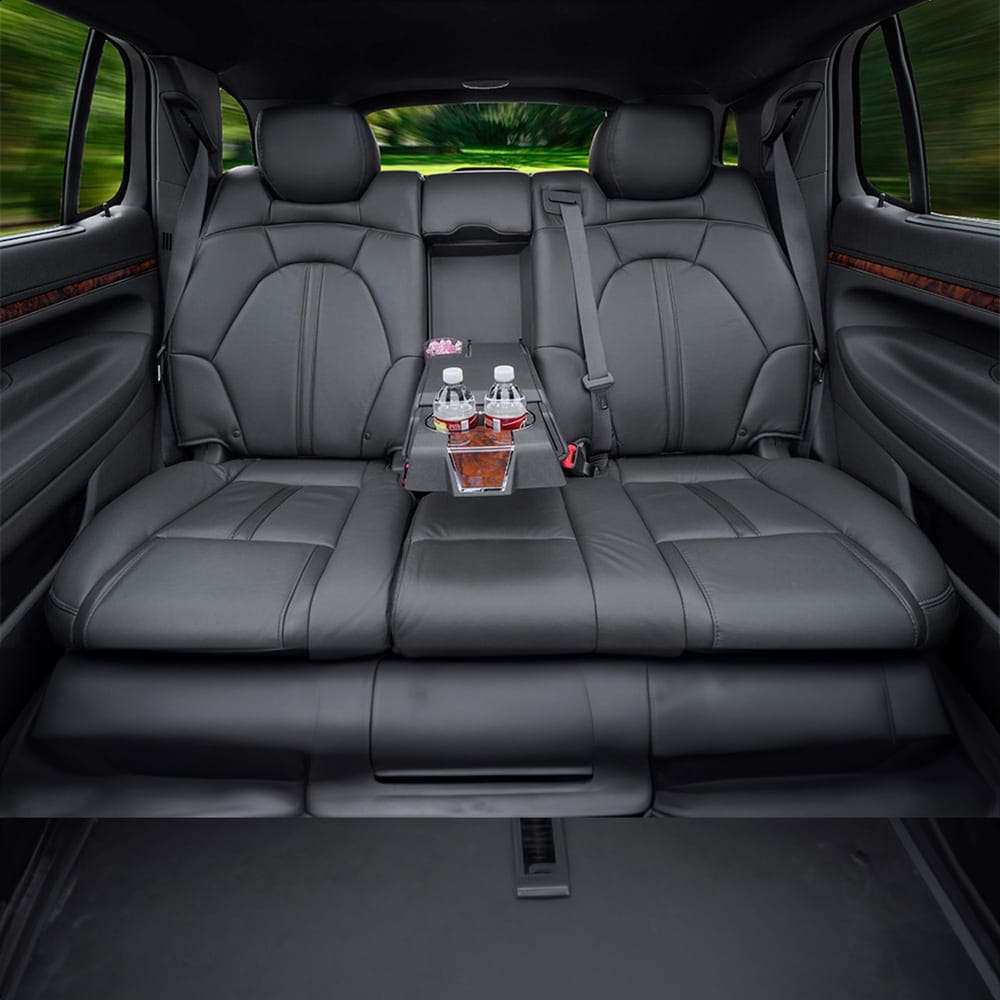 Lincoln luxury sedan rear passenger legroom